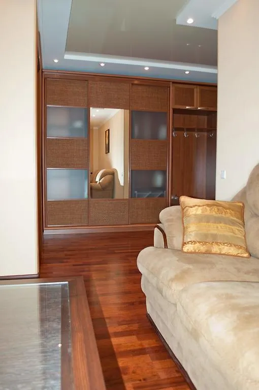 Kyivstay Pochaynynska Apartment  키예프