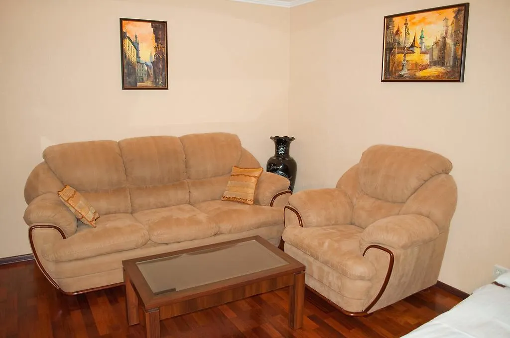 Kyivstay Pochaynynska Apartment